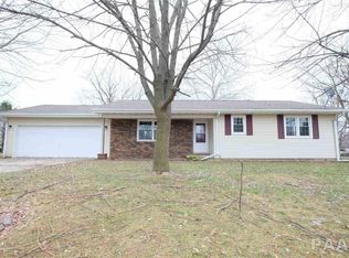 203 Whispering Oaks Dr, Metamora, IL