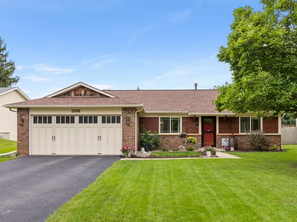 306 Drake Ct, Bolingbrook, IL 60490