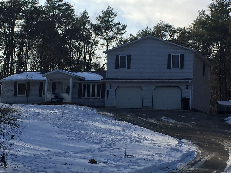 1st image of 201 Montcalm Ave SE