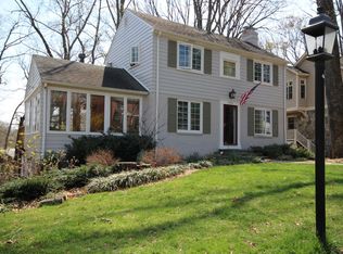 3207 Circle Hill Rd, Alexandria, VA 22305