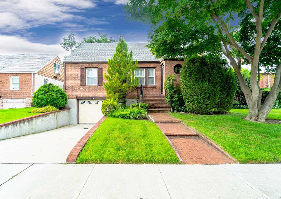 1st image of 12 Elderberry Ln