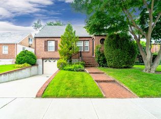 12 Elderberry Ln, Valley Stream, NY 11581