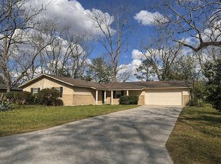 203 Stewart St, Claxton, GA 30417