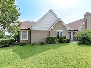2601 Country Pl, Carrollton, TX 75006