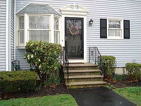 3rd image of 305 Woodhaven Ct
