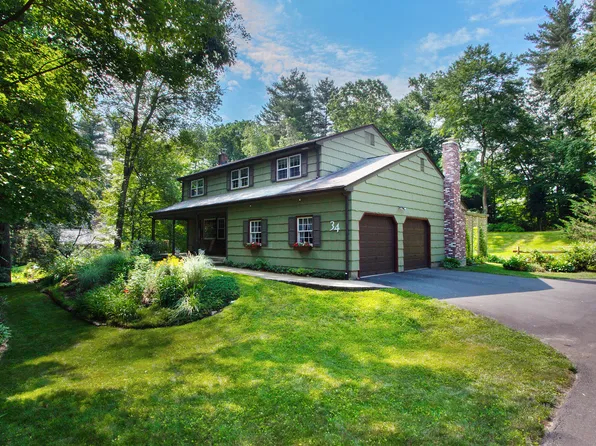 34 Munnisunk Drive, Simsbury, CT 06070