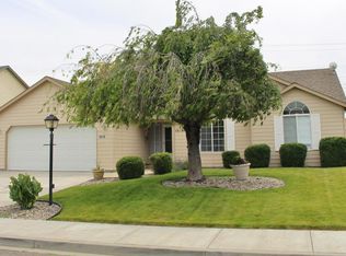 1619 W 25th Pl, Kennewick, WA 99337