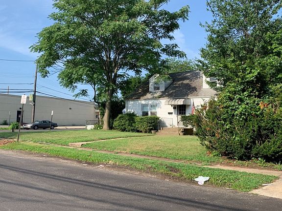 2nd image of 27 Holman Blvd