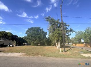 506 N East St, Edna, TX 77957