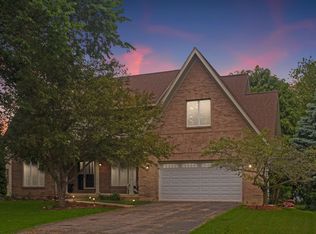 1202 Carey Dr, McHenry, IL 60050