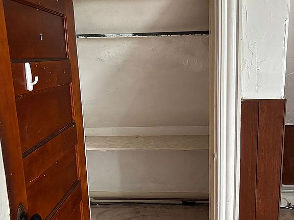 5th image of 229 Castle Rd