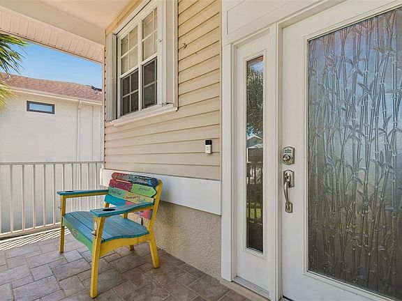 4th image of 6211 Bayside Dr