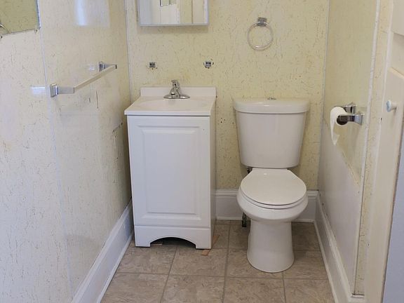 2nd image of 67 Bronson St APT 1