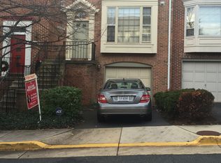 6502 Serenade Pl, Springfield, VA 22150