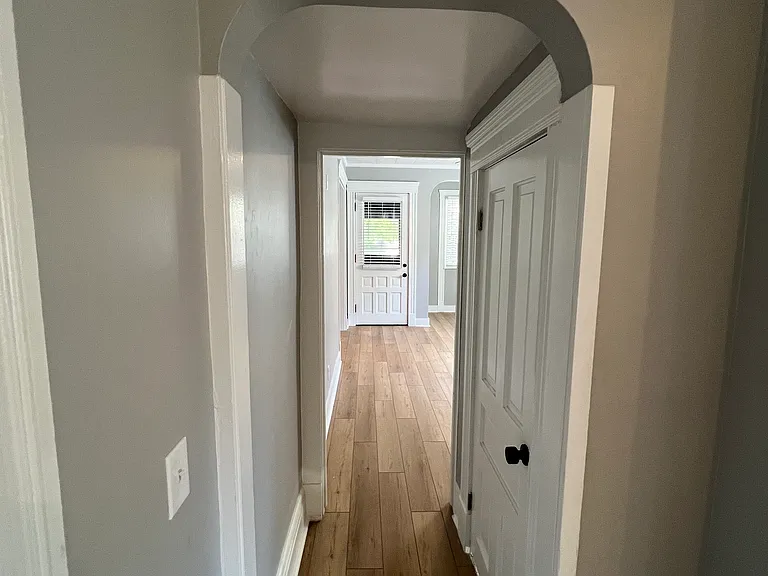 1804 W 45th St #1 — Photo 9