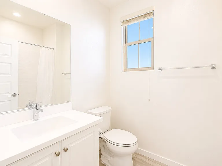 21000 Cornerstone Dr — Photo 12