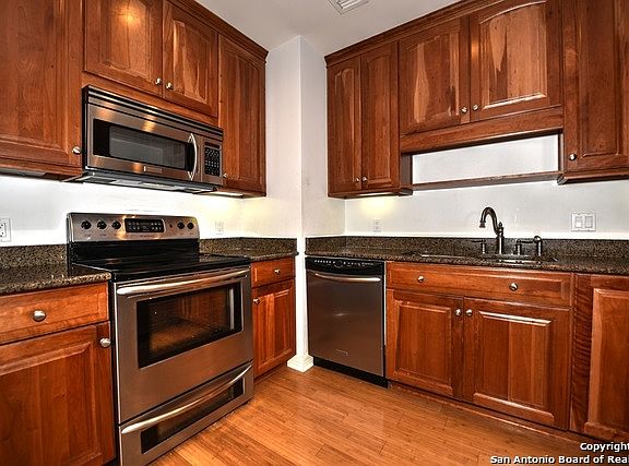 4th image of 1 Towers Park Ln #1710/