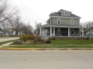 302 Center St, Randolph, WI 53956