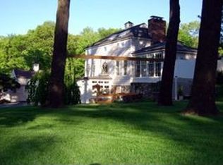 70 Whippoorwill Rd, Armonk, NY 10504