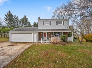 4901 Woodbury Hills Dr, Parma, OH 44134