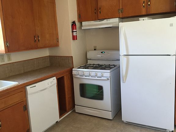 Kitchen (New dishwasher)