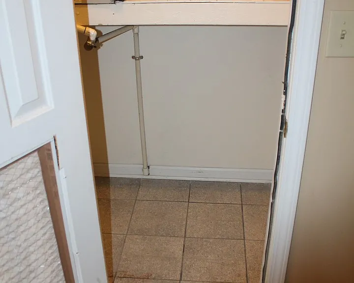85 Lawn St #C — Photo 8