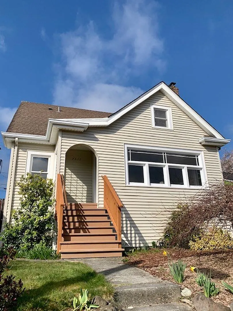 Remodeled 3 Bedroom Home-Duplex In Loyal Heights Ready For Move In Now At $3675! — Photo 1