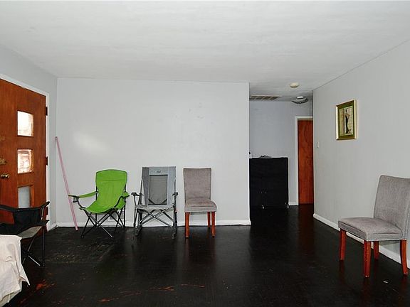 5th image of 1029 S Warman Ave