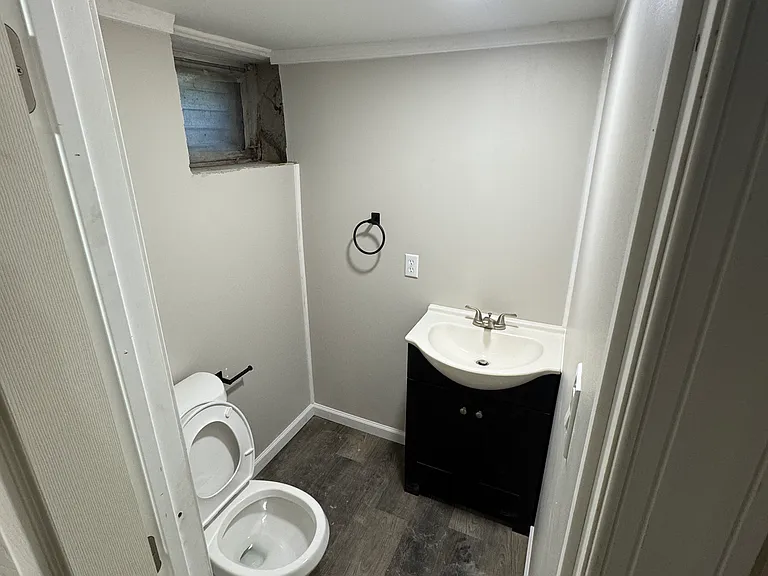 603 Coates St — Photo 21