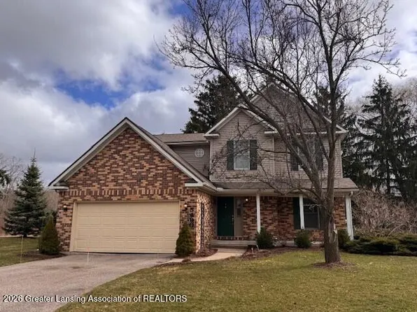 5490 Martinique Cir, East Lansing, MI 48823