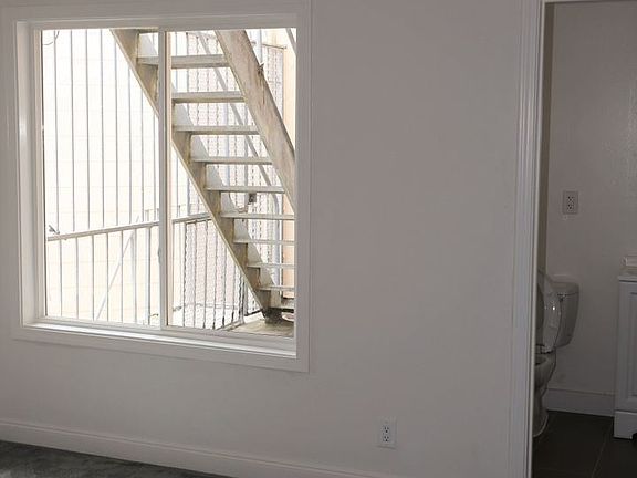 4th image of 365 Peoria St APT 1