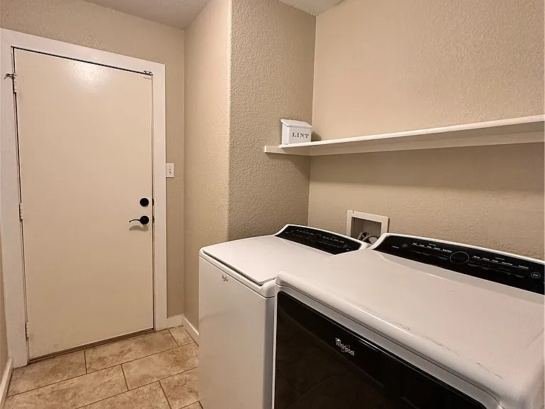 2029 Northview Dr — Photo 24