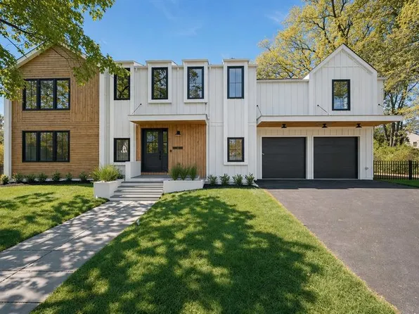23 Cherry Ct, Cresskill, NJ 07626