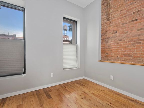 4th image of 240 Vernon Ave APT 2R