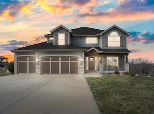 9330 NW 74th St, Kansas City, MO 64152