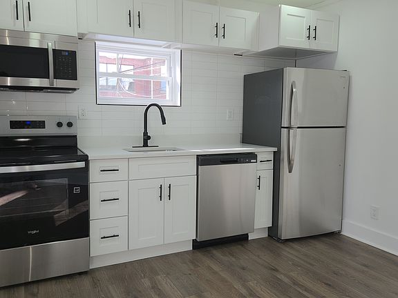 5th image of 440 N 9th St Rear 6
