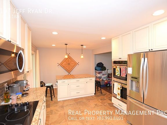 4th image of 1107 Jeff Ryan Dr