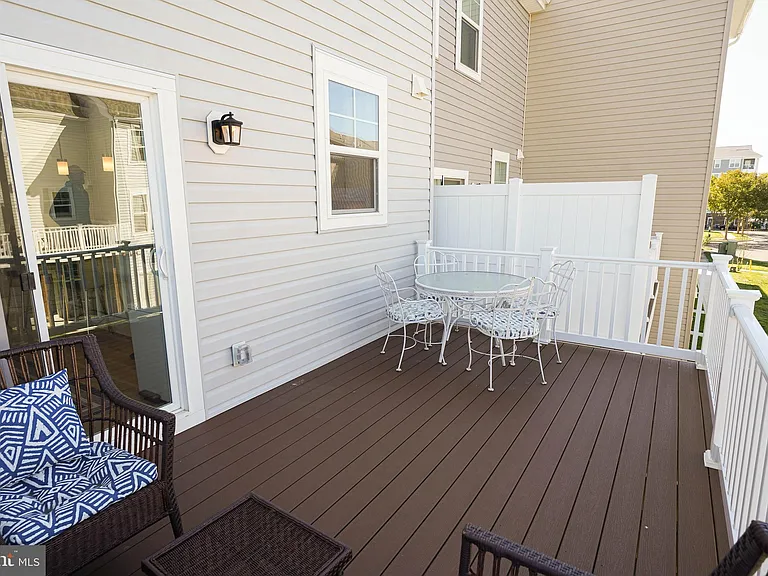 414 Waterfield Ct — Photo 56
