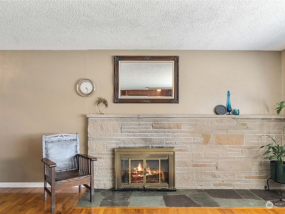 4th image of 2101 N Shirley Street