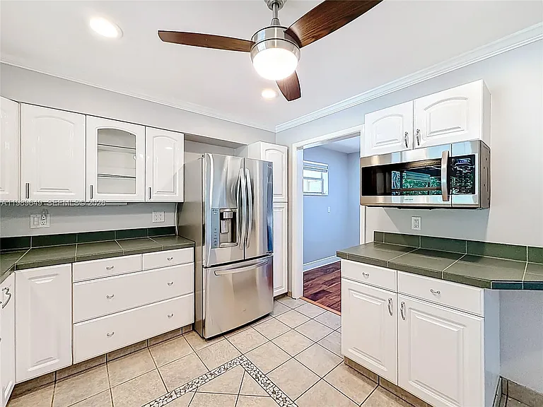 4330 SW 7th St — Photo 15