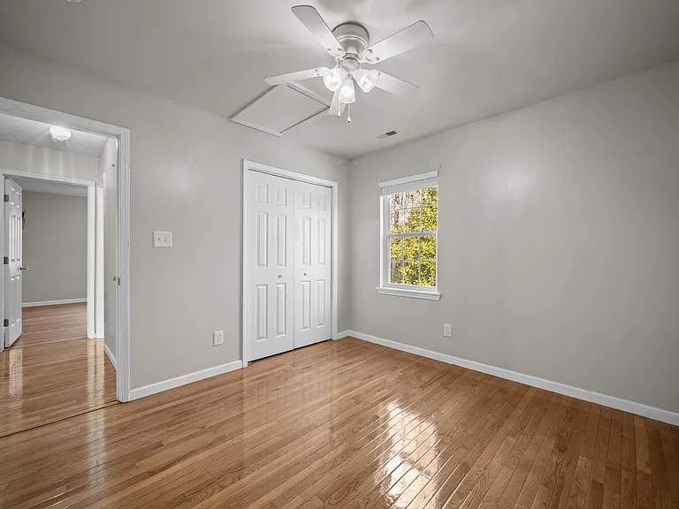 218 Winterberry Ct — Photo 18