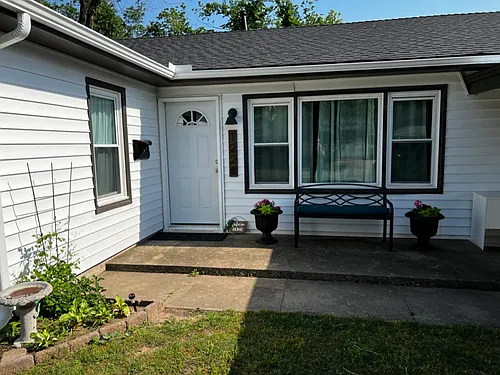 1228 Dakota St Photo 1