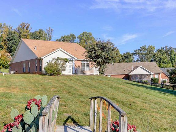 4th image of 10216 Poppy Ln