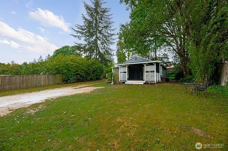 4th image of 15504 25th Avenue NE