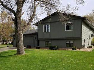 9709 Valley Forge Ln N, Maple Grove, MN 55369