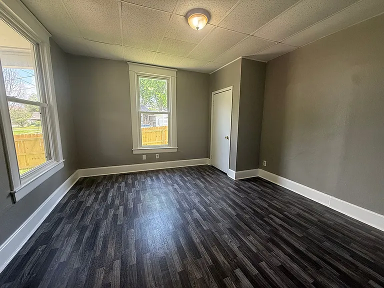 416 W Lombard St — Photo 5