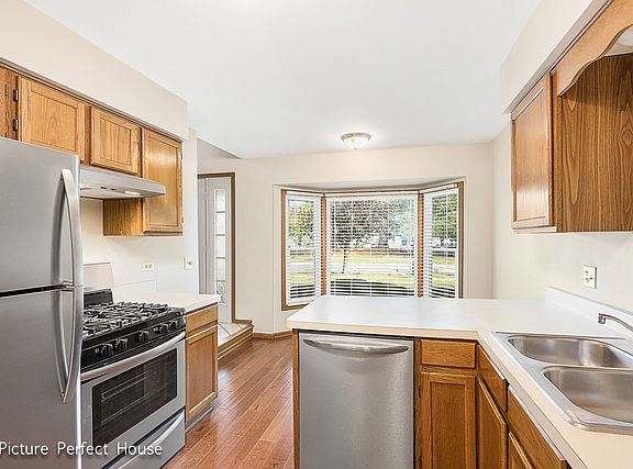 4th image of 1900 Wisteria Ct APT 3