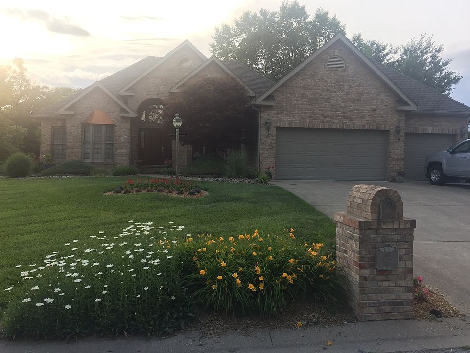 1st image of 716 Crestview Dr