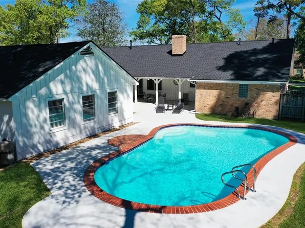 202 Basswood Dr, Spring, TX 77386