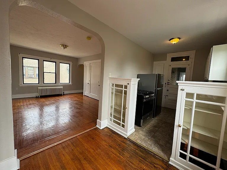 2816 Broadway Ave #K — Photo 5